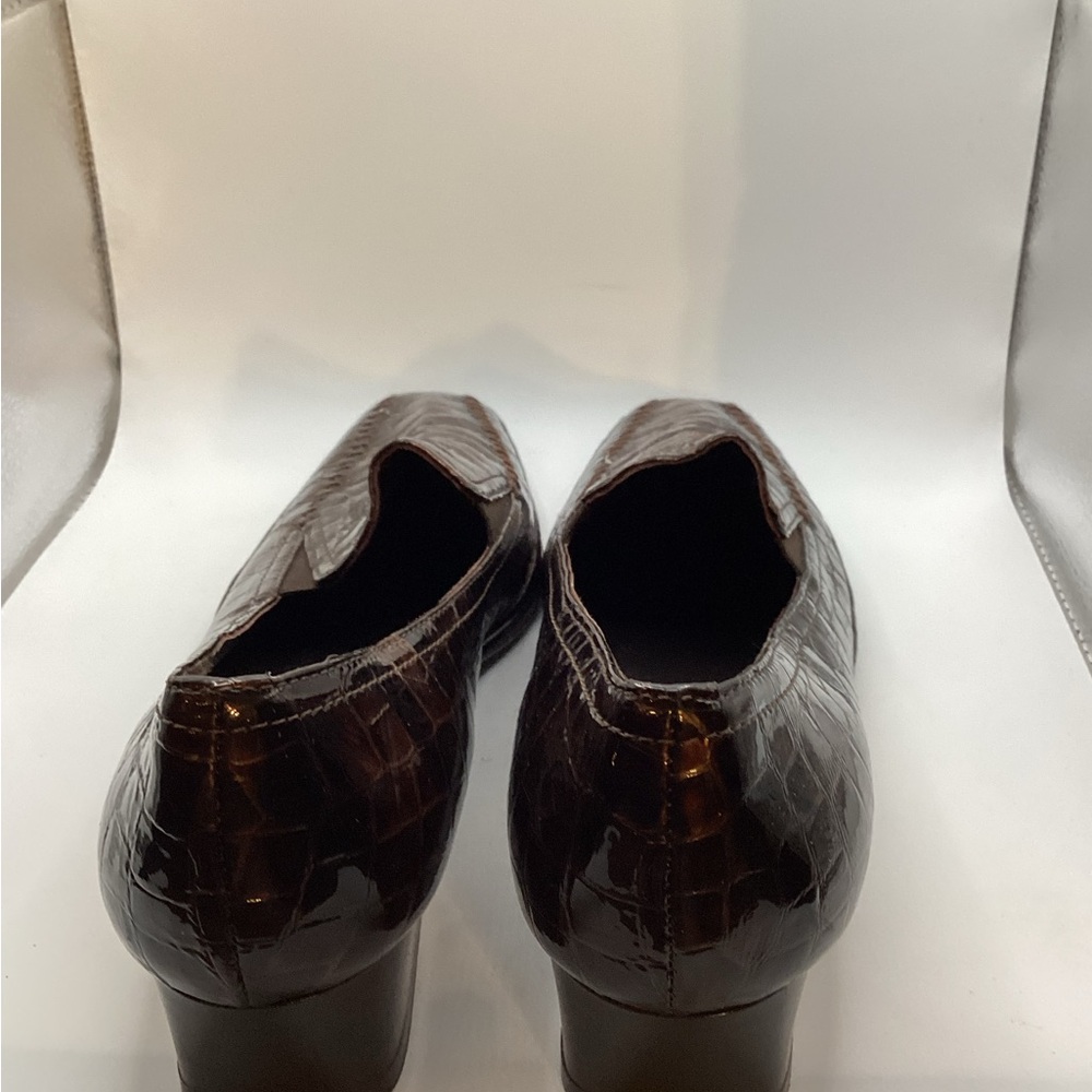 Rangoni Dark Brown Crocodile Pattern Loafers - image 4